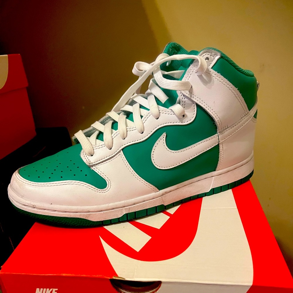 Gently worn Nike Dunk Retro BTTYS Green and White